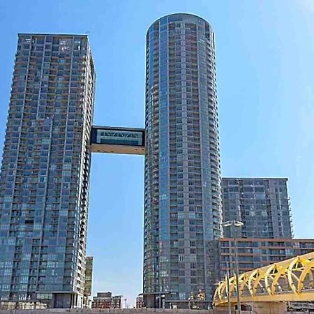 Deluxe Suite Toronto Dış mekan fotoğraf