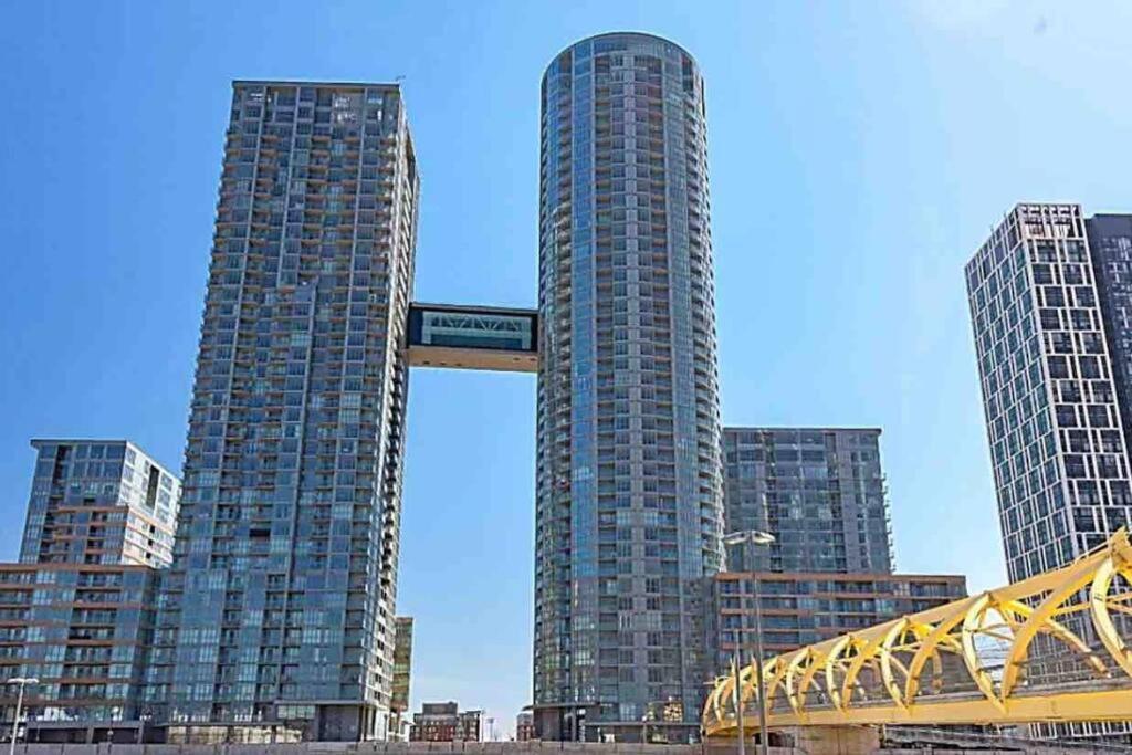 Deluxe Suite Toronto Dış mekan fotoğraf