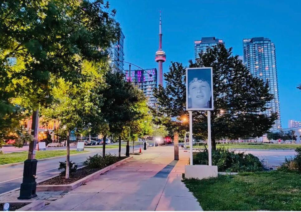 Deluxe Suite Toronto Dış mekan fotoğraf