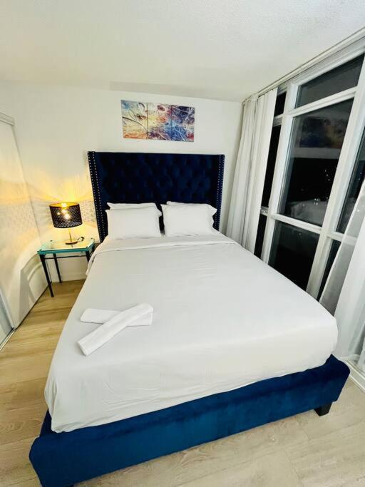 Deluxe Suite Toronto Dış mekan fotoğraf