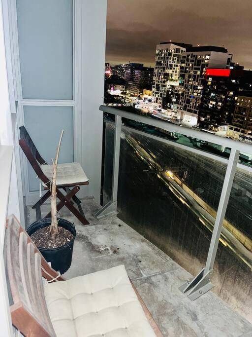 Deluxe Suite Toronto Dış mekan fotoğraf