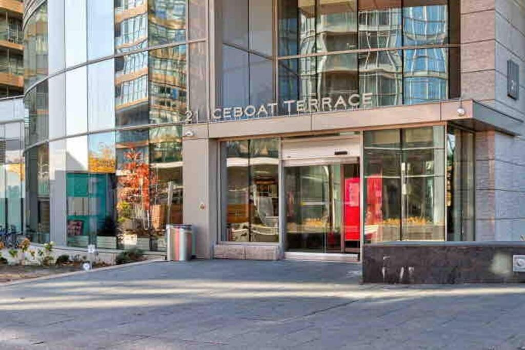 Deluxe Suite Toronto Dış mekan fotoğraf